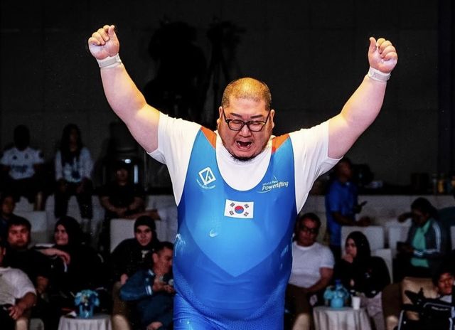 장애인역도 선수 전나라수가 지난 2일부터 12일까지 태국 방콕에서 열린 ‘2026 방콕 아시아-오세아니아 오픈선수권대회’ 남자 +107kg급(무제한급)에 출전, 최종 3위를 기록했다. 인천시장애인체육회 제공