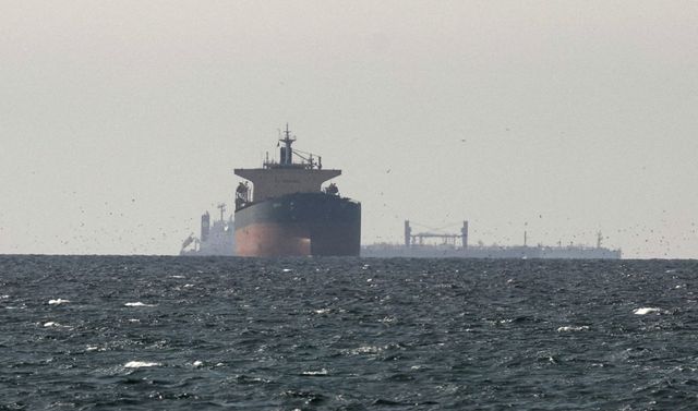 호르무즈 해협 인근을 항해하는 화물선. 연합뉴스