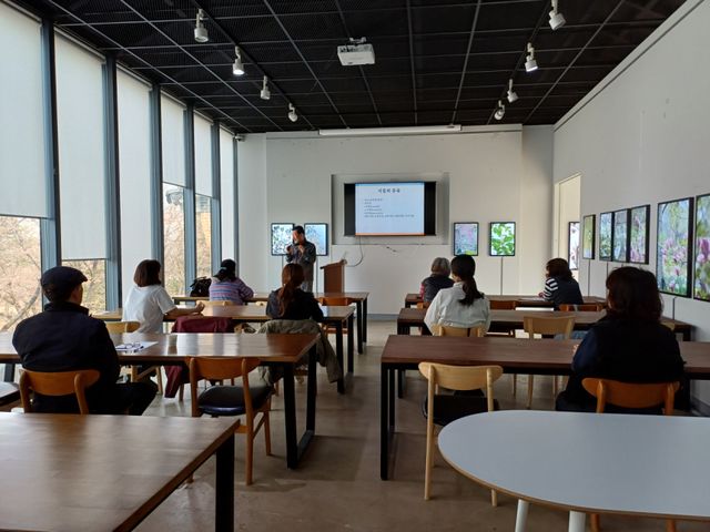 양평군이 지난 1일 정원문화아카데미를 개강하고 본격 운영에 들어갔다. 양평군 제공