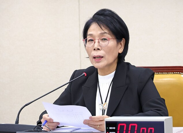 국회 과학기술정보방송통신위원장인 최민희 더불어민주당 의원(남양주갑). 연합뉴스