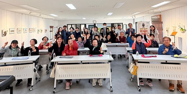 5-2. 파주시, 여성 노인 중창단 ‘영자야! 노래하자’ 창단식 개최