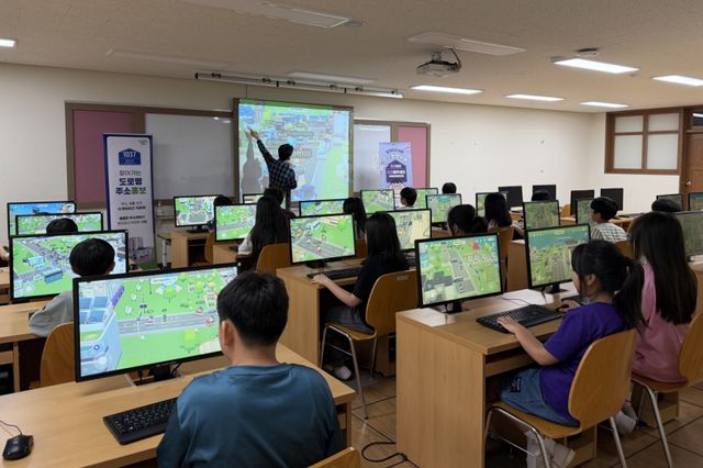 남양주시 샛별초등학교 4학년 학생들이 ‘찾아가는 도로명주소 홍보교실’에 참여하고 있다. 남양주시 제공