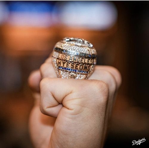 김혜성의 이름이 새겨진 월드시리즈 우승 반지. 다저스 SNS 캡처