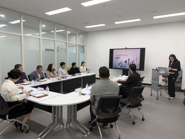 경기교통공사가 포천시에서 광역 긴급차량 우선신호 구축사업 착수보고회를 열고 있다. 경기교통공사 제공