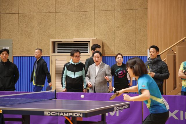 남양주시가 4일 남양주체육문화센터 실내체육관에서 제20회 남양주시장기 탁구대회를 열었다. 남양주시 제공