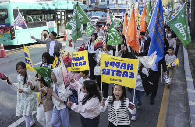 시민 모두가 함께 즐기는 '2026 수원 부활절 대축제' [포토뉴스]