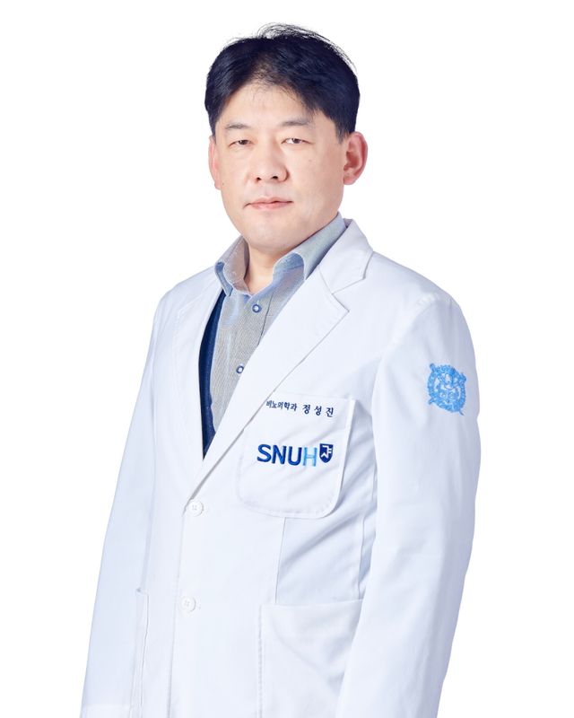 정성진 제14대 대학척수학회장. 분당서울대병원 제공