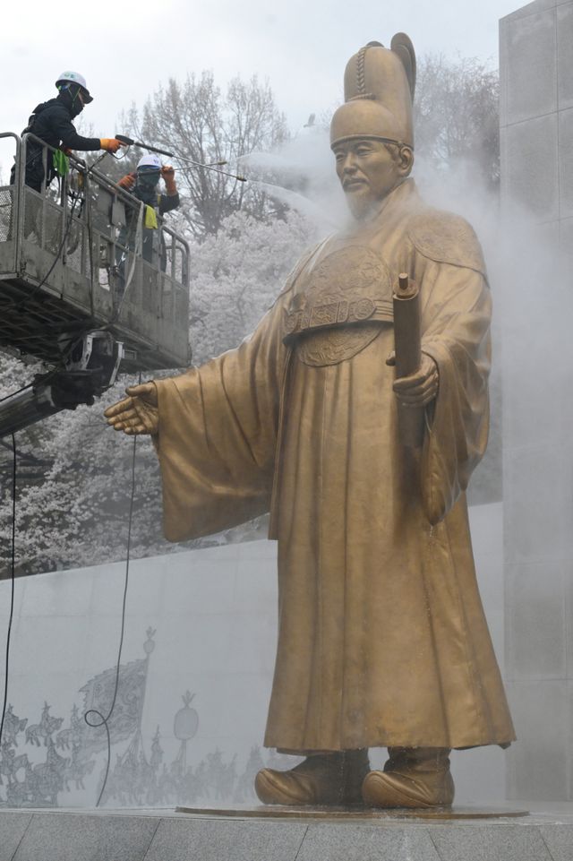 “묵은 때 씻어내니, 봄이로다”…정조대왕은 봄맞이 세신 중 [포토뉴스]