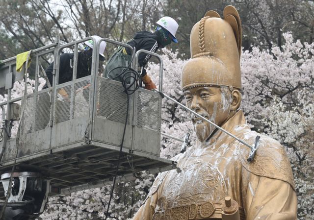 “묵은 때 씻어내니, 봄이로다”…정조대왕은 봄맞이 세신 중 [포토뉴스]