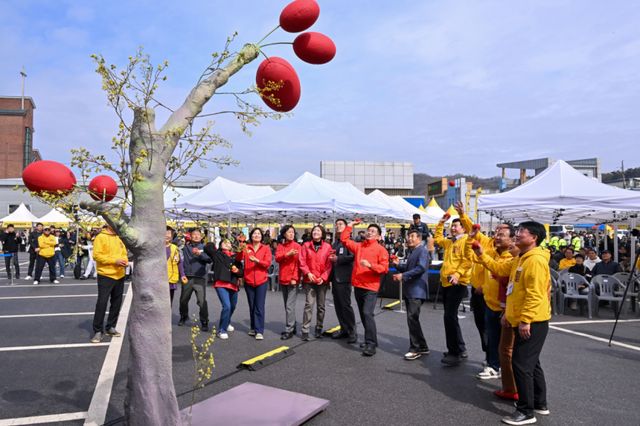 지난 4~5일까지 이틀간 개군면 시가지 일대와 산수유 군락지(내리·주읍리 일원)에서 ‘제23회 양평산수유한우축제’가 개최됐다.
