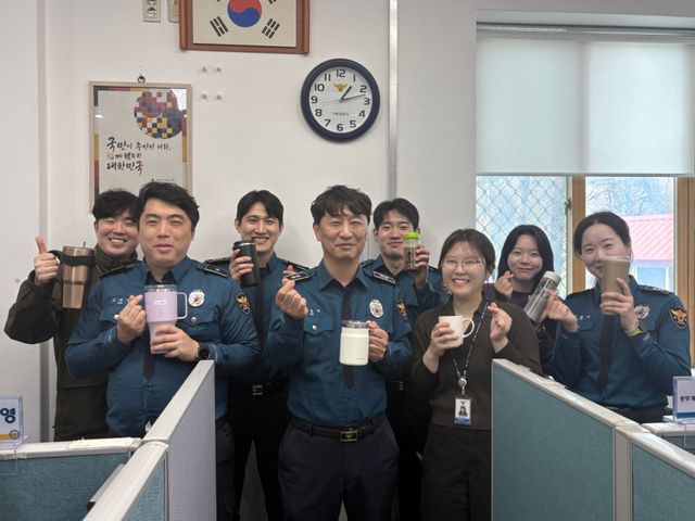 가평경찰서가 자원안보위기 ‘경계 단계’에 발맞춰 전 직원의 자율적인 동참 아래 에너지 절약을 일상 속에서 적극 실천하고 있다. 가평경찰서 제공