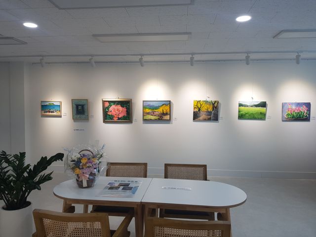 ‘삼작’ 갤러리 전시 모습. 부천시 제공