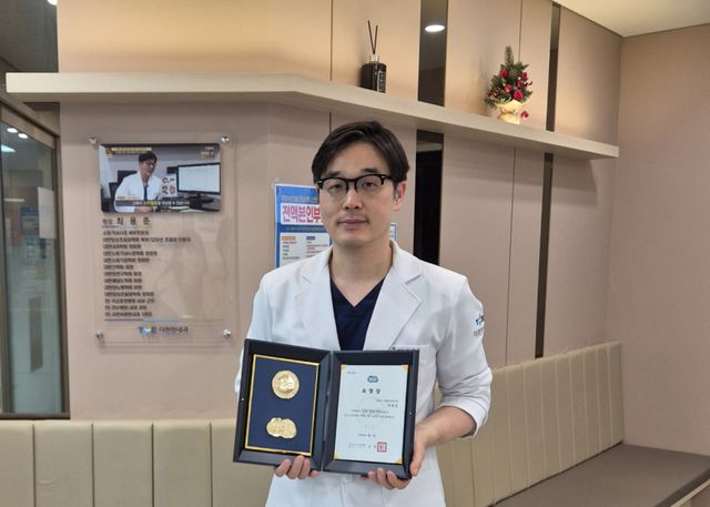 과천 더편한내과의원 최용준 원장. 과천시 제공