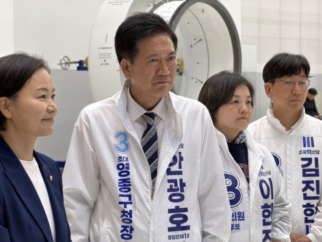 안광호 조국혁신당 인천 영종구청장 후보가 주거·일자리·생활문화를 묶은 청년 통합 지원 공약을 발표하고 있다. 안광호 후보 선거사무소 제