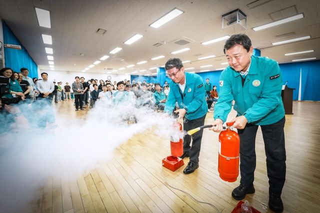 광주시는 지난 14일 공습 상황에 대비한 민방위 훈련을 실시했다. 광주시 제공