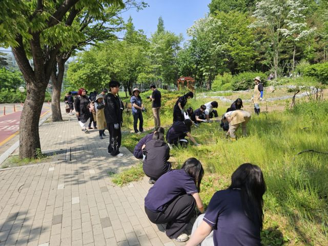 ‘36.5도 자원봉사 동아리’ 지역탐방 현장. 시흥시 제공