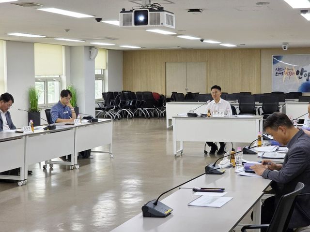 안양시가 이계삼 안양시장 권한대행(부시장) 주재로 평촌신도시 생활SOC 조성 활용 검토용역 착수보고회를 열었다. 안양시 제공.