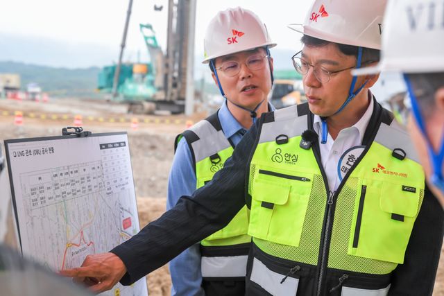 더불어민주당 현근택 용인시장 후보가 28일 용인시 처인구 원삼면 SK에코엔지니어링 현장사무실 및 집단에너지 사업 현장을 방문했다. 현근택 후보 선거사무소 제공