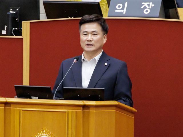 부천시의회 국민의힘 대표의원 이학환.부천시의회 제공.