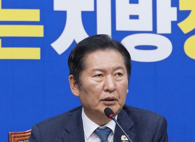 더불어민주당 정청래 대표가 지난달 29일 국회에서 열린 최고위원회의에서 발언하고 있다. 연합뉴스
