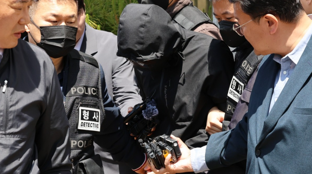 영장실질심사 마친 '여고생 살해' 피의자. 연합뉴스