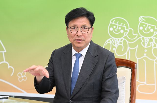 도성훈 인천시교육감이 11일 인천시교육청에서 인천교육 정책에 대해 설명하고 있다. 조병석기자