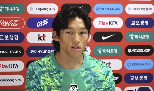 체코와 1차전을 앞두고 기자회견에 나선 김승규. 연합뉴스