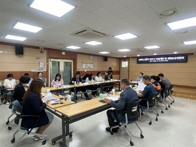 2026년 자살예방 및 생명존중위원회 회의 장면. 파주시 제공