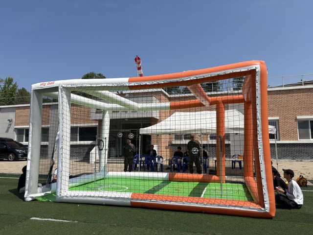 이천시가 중고등학교 학생들을 대상으로 학교로 찾아가는 드론 체험교육을 운영한다. 이천시 제공