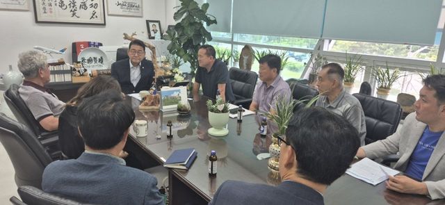 더불어민주당 김교흥 국회의원(서구갑)이 24일 원창동 공장화재 피해 기업인들을 만나 실질적인 회복 지원을 위한 긴급 대책 마련에 나섰다.