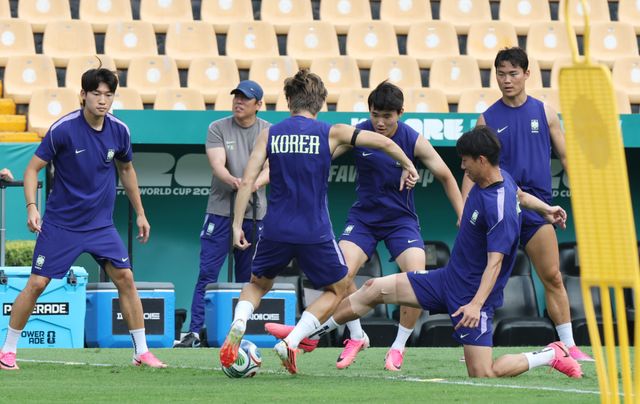 2026 북중미 월드컵에서 남아프리카공화국과 조별리그 3차전을 앞둔 한국대표팀이 멕시코 몬테레이에서 훈련하고 있다. 연합뉴스