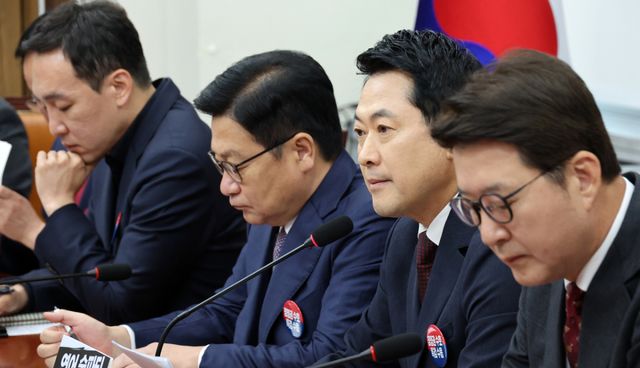 국민의힘 장동혁 대표가 29일 국회에서 열린 최고위원회의에서 발언하고 있다. 연합뉴스