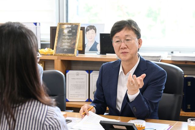 안산시는 안산해양중 교육여건 개선을 위한 학부모 간담회를 개최했다. 안산시 제공
