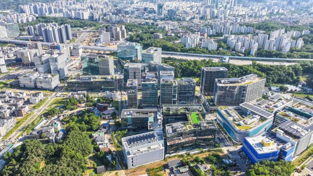 과천 지식정보타운 내 기업단지 전경. 과천시 제공