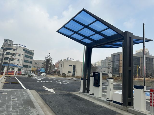 인천 부평구가 동수역에 조성한 공영주차장. 부평구청 제공