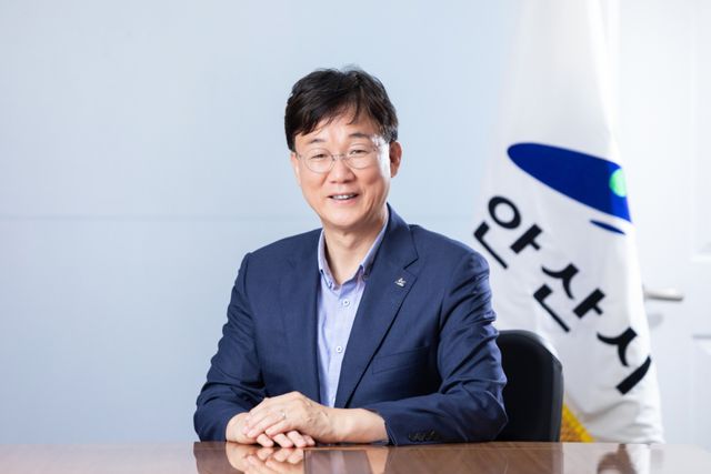 안산시는 민선9기 첫날을 맞은 1일, 취임사를 통해 안산시의 민선9기는 ‘이음의 시정’이 될 것이라고 강조했다. 안산시 제공