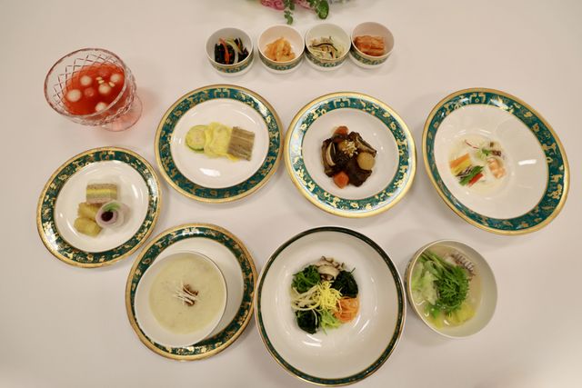 [포털]민어탕·비빔밥에 담은 '통합'…이재명-문재인 첫 청와대 오찬