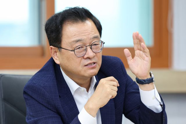 민경선 고양특례시장이 시정 최우선 과제에 대해 설명하고 있다. 고양특례시 제공