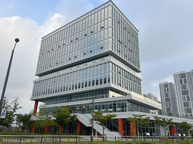 시흥시 배곧동 271번지 배곧경제자유구역 R&amp;D 부지 내 ㈜샤랩 1단계 건물 전경. 김형수기자