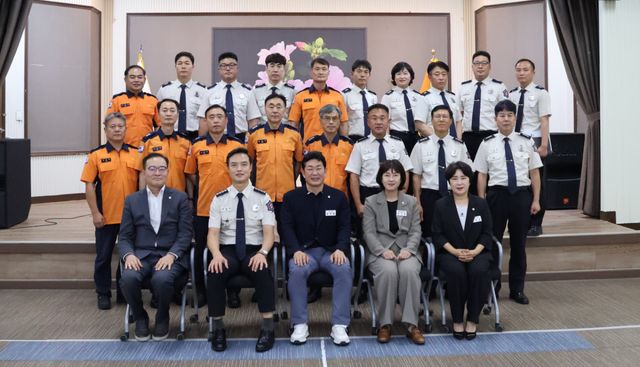 이천소방서가 이천시의회 의원들을 초청해 업무보고회를 가졌다. 이천소방서 제공