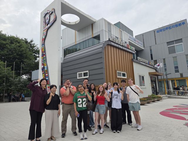안산시가 미국 네브래스카대학교 학생들과 외국인주민을 위한 정책을 공유했다. 안산시 제공