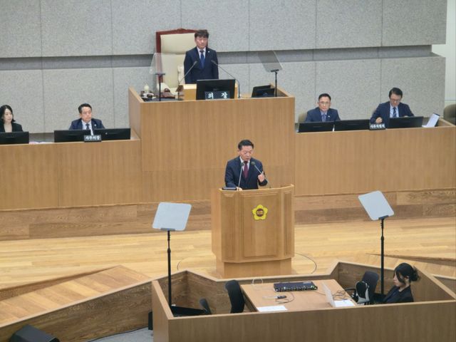 경기도의회 방성환 국민의힘 대표의원이 23일 오전 제392회 임시회 4차 본회의에서 대표의원 연설을 하고 있다. 김경희기자