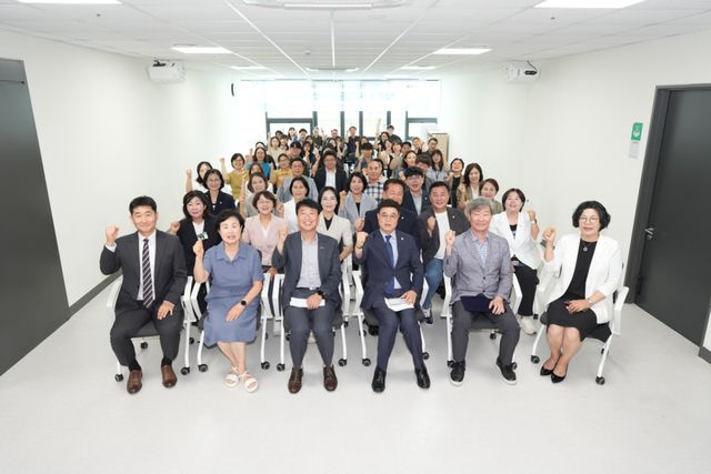 광주시는 23일 경기광주지역자활센터에서 신규 자활근로 사업단인 ‘국수나무’와 업사이클링 공방 ‘다시, 봄’의 개소식을 개최했다. 광주시 제공