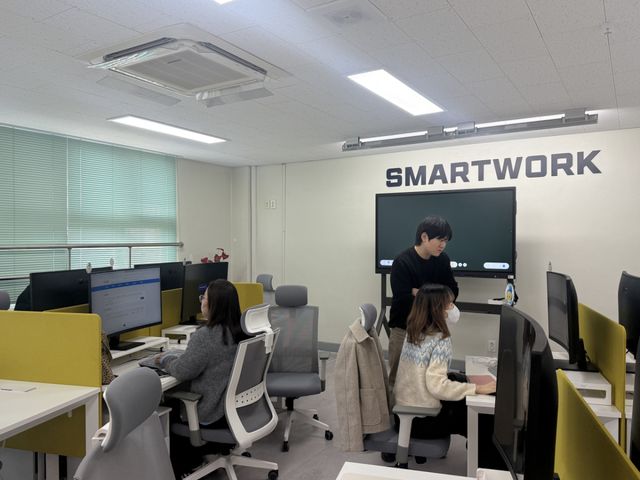 부천교육지원청 협업 스마트워크 근무 현장. 부천교육지원청 제공