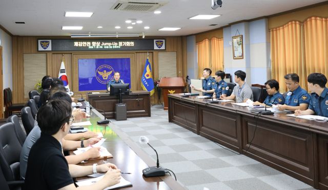 28일 미추홀경찰서가 체감안전 홍보 전략회의 점프업을 열고 회의를 하고 있다. 미추홀서 제공
