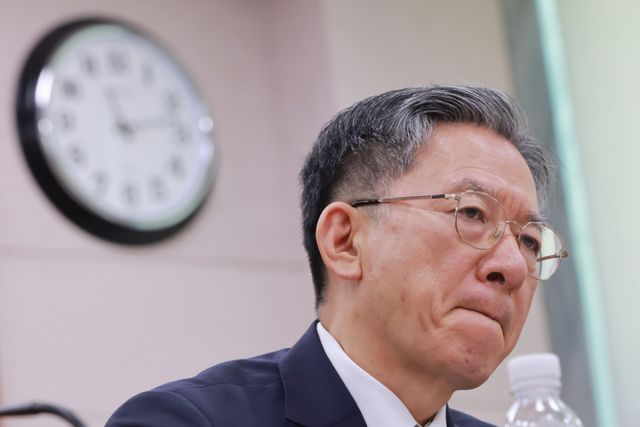 정성호 법무부 장관이 29일 국회에서 열린 법제사법위원회 전체회의에 출석해 있다. 연합뉴스