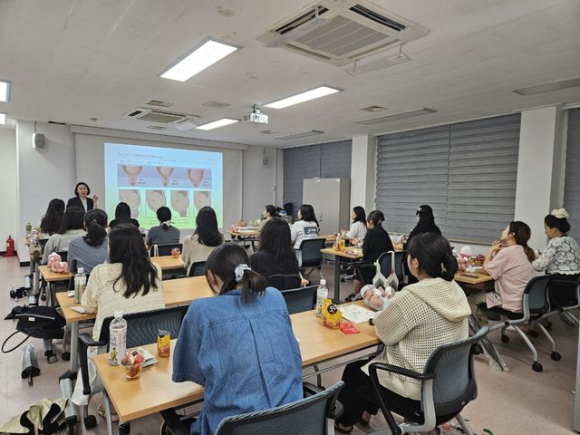 광주시보건소는 제15회 인구의 날을 맞아 8일 지역 내 임산부 20여명을 대상으로 ‘자연분만 및 신생아 관리 실습 특강’을 개최했다. 광주시 제공