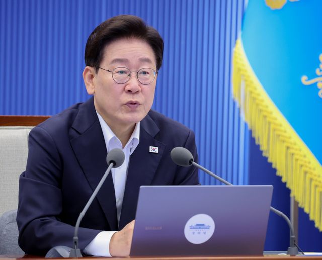 이재명 대통령이 지난 6일 청와대에서 열린 수석보좌관회의에서 발언하고 있다. 연합뉴스