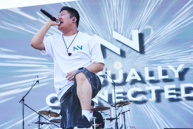 2일 인천 송도달빛축제공원에서 열린 ‘2026 인천펜타포트 락 페스티벌’에서 CASUALLY CONNECTED가 스탠리1913 스테이지에서 열정적인 공연을 선보이고 있다. 황영식기자