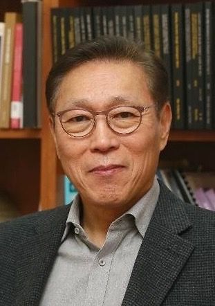 청와대는 이재명 대통령이 규제합리화위원회 부위원장에 김태유 서울대 공대 교수를 위촉했다고 7일 밝혔다. 연합뉴스